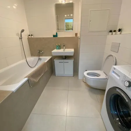 Lia - Private Parking Apartment