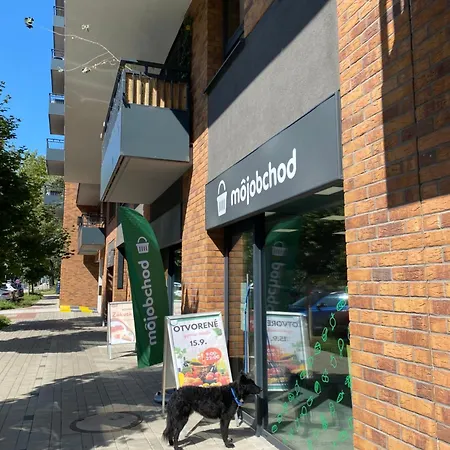 Lia - Private Parking *