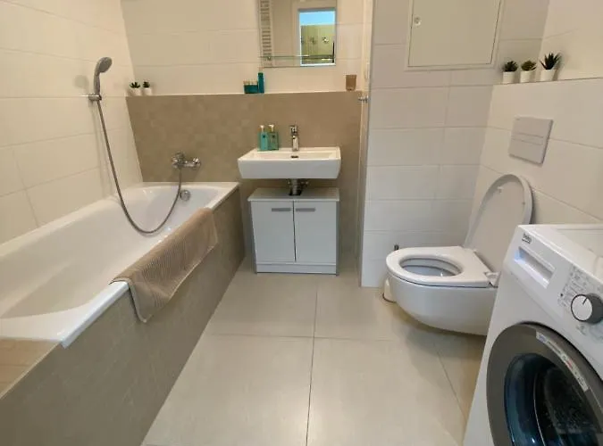 Lia - Private Parking Apartment